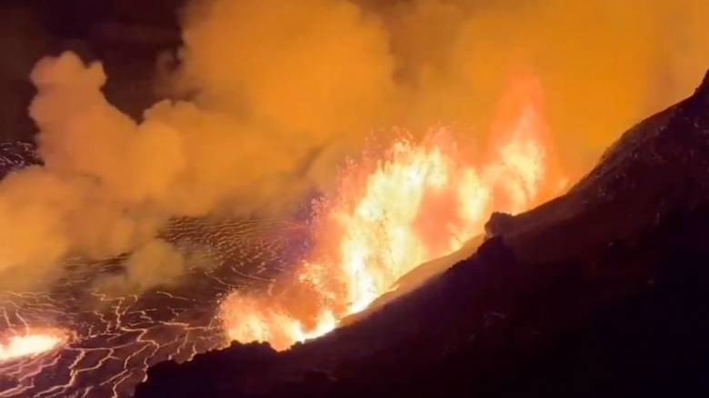 «Βρυχάται» ξανά το ηφαίστειο Κιλαουέα στη Χαβάη