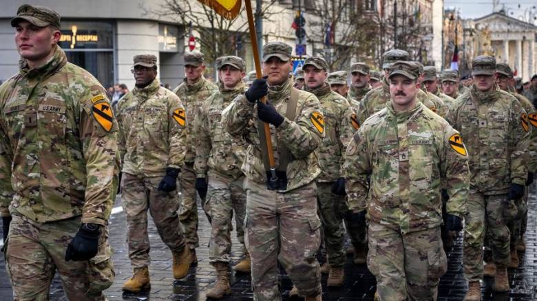 Να αυξήσει τις αμυντικές δαπάνες στο 5% του ΑΕΠ δεσμεύεται η Λιθουανία