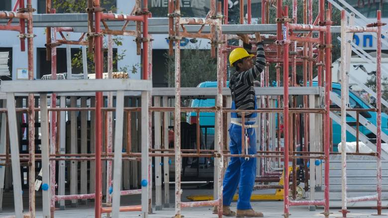 Άνδρας στη Βέροια έπεσε από σκαλωσιά επάνω σε περαστικό - Τραυματίες και οι δύο