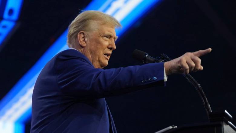 Στην Καλιφόρνια την επόμενη εβδομάδα ο Ντόναλντ Τραμπ - Μαίνονται οι φωτιές στο Λος Άντζελες