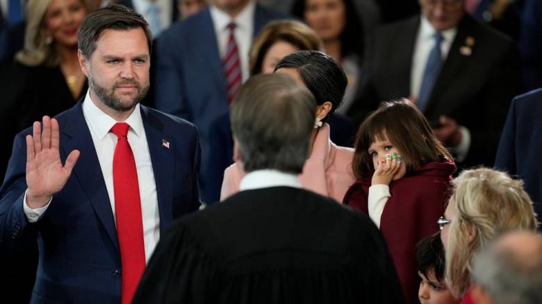 Ο Τζ. Ντ. Βανς ορκίστηκε ως Αντιπρόεδρος των ΗΠΑ