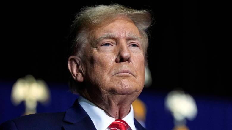 «Ανοιχτό παράθυρο» για επανένταξη στον ΠΟΥ άφησε ο Τραμπ - «Βλέπει» επενδύσεις 1 τρισ. από Σ. Αραβία