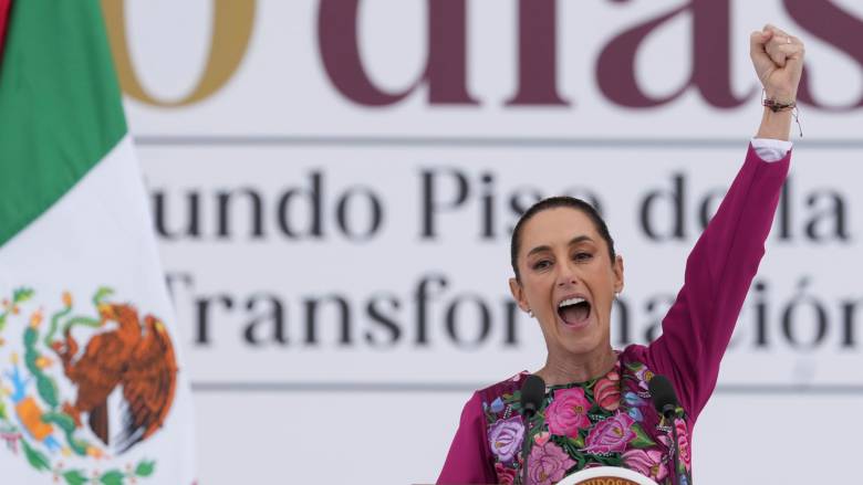 Ανοικτή σε διάλογο με τον Τραμπ για μετανάστευση και δασμούς δηλώνει η πρόεδρος του Μεξικού