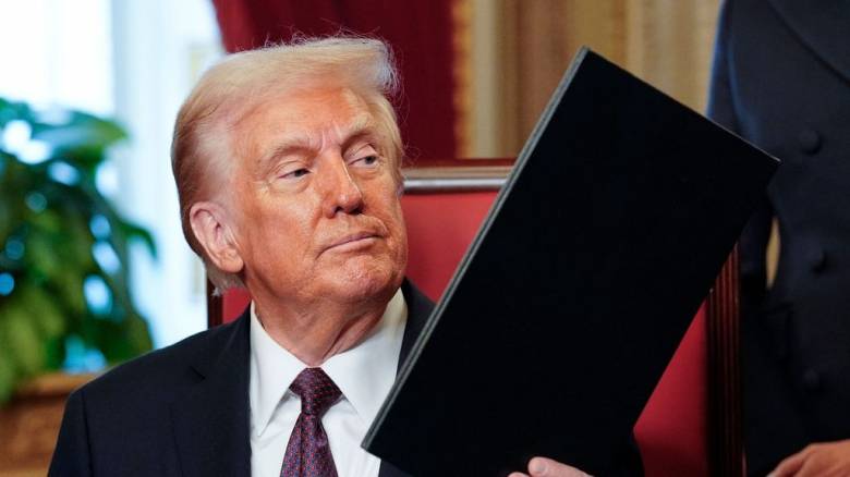 Δεκαοκτώ πολιτείες μηνύουν τον Τραμπ για το μεταναστευτικό