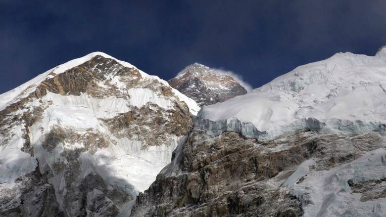 Αυξάνεται το κόστος ανάβασης στο Έβερεστ - Οι ορειβάτες θα πληρώνουν 14.500 ευρώ την περίοδο αιχμής