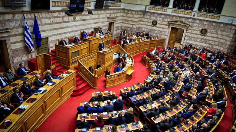 Ψηφίζεται η τροπολογία για τον Άγνωστο Στρατιώτη - Στο επίκεντρο νέας κόντρας η «σιωπή» Δένδια