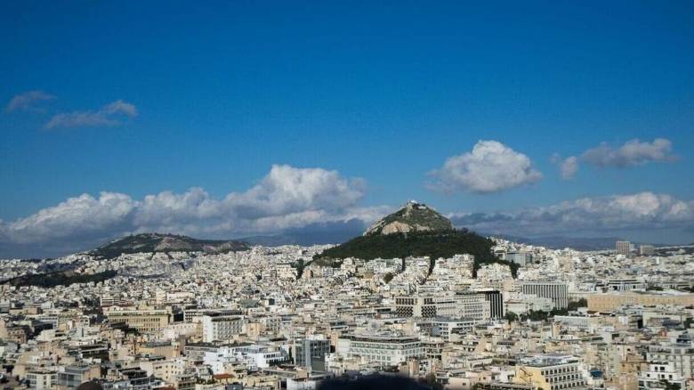 Καιρός: Αίθριος με τον υδράργυρο στους 19 βαθμούς - Βροχές και καταιγίδες σε Θράκη και Αιγαίο