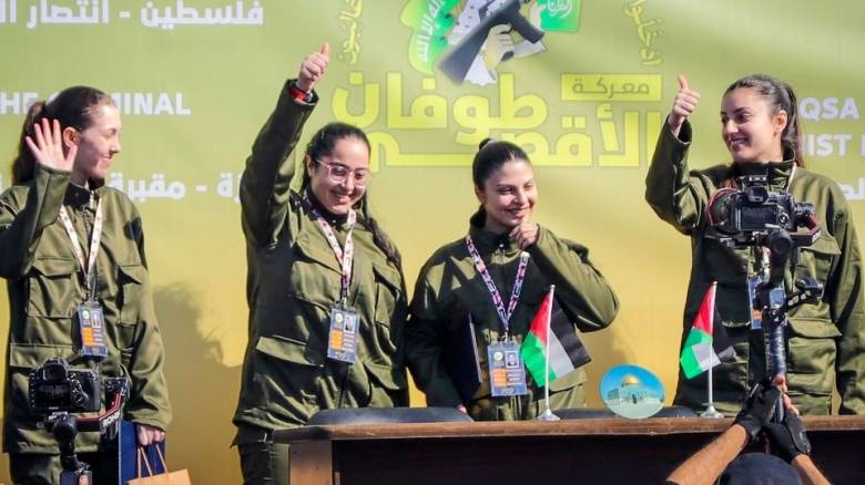 Το συγκινητικό βίντεο του IDF από την επανένωση των τεσσάρων ομήρων με τις οικογένειές τους