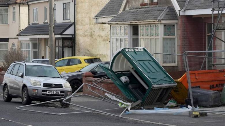 Τεράστιο μπλακ άουτ και στη Μεγάλη Βρετανία από τη νέα καταιγίδα «Ερμινία»