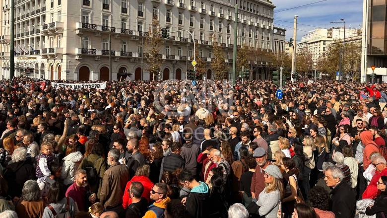 Συλλαλητήρια για τα Τέμπη σε όλη την Ελλάδα - Επεισόδια σε Αθήνα και Θεσσαλονίκη