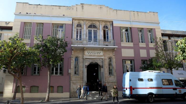 Κακοποίηση 3χρονου στο Ηράκλειο: Στον εισαγγελέα η μητέρα και ο πατριός