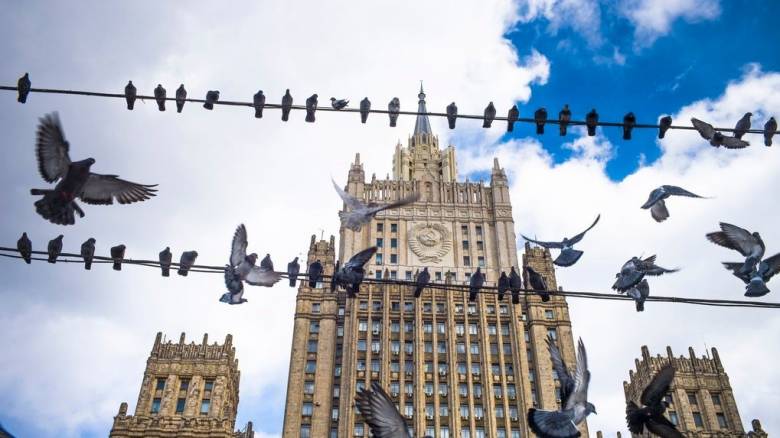 Ρωσική κυβερνητική αντιπροσωπεία φθάνει στη Συρία για συνομιλίες, σύμφωνα με το TASS