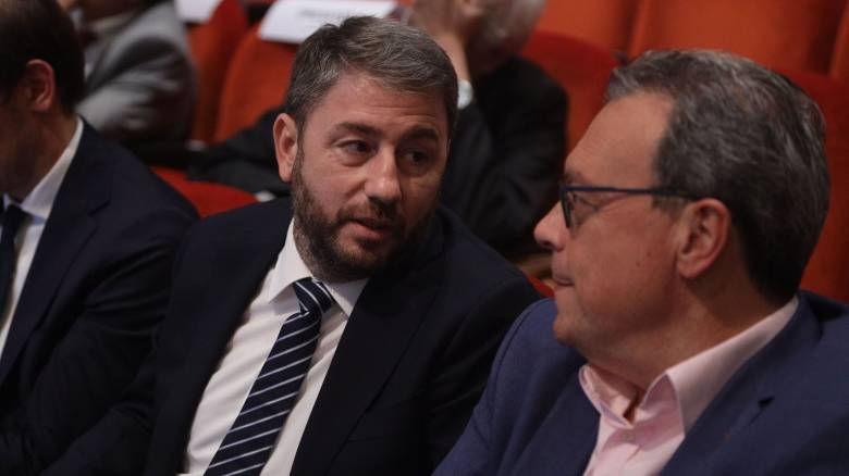 Γιατί ο ΣΥΡΙΖΑ θέλει άμεσα πρόταση δυσπιστίας - Δεν ανοίγει μέτωπο με ΠΑΣΟΚ