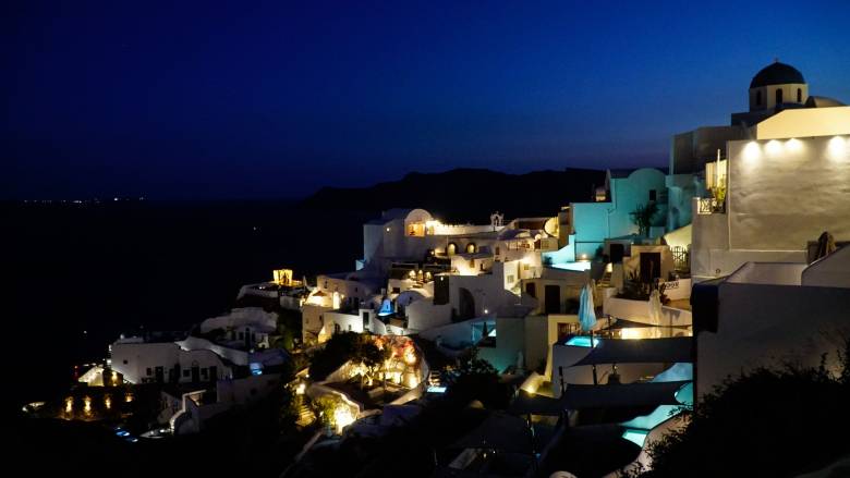 Συναγερμός για τους σεισμούς στις Κυκλάδες: Σε ολονύχτια επιφυλακή κάτοικοι και Αρχές