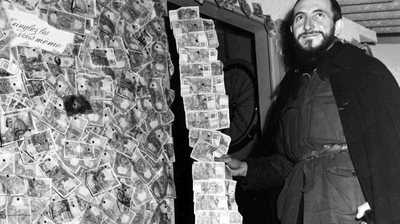 Οι αρχές της Γαλλίας δεν θα ερευνήσουν τις καταγγελίες κατά του Αββά Πιέρ για βιασμούς ανηλίκων