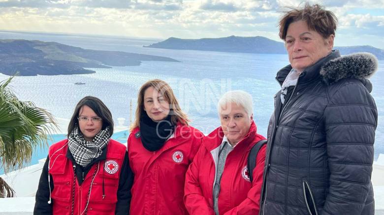 Σαντορίνη: «Μεγάλο στρες στους κατοίκους από τους σεισμούς» - Στη «μάχη» ο Ελληνικός Ερυθρός Σταυρός
