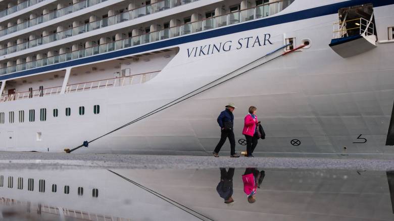 «Έδεσε» στο λιμάνι της Σούδας αντί για την Σαντορίνη το κρουαζιερόπλοιο «VIKING STAR»