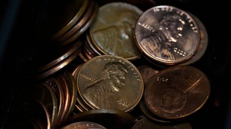 Ο Τραμπ σταματάει την παραγωγή του νομίσματος του ενός σεντ - «Είναι πολύ δαπανηρή»