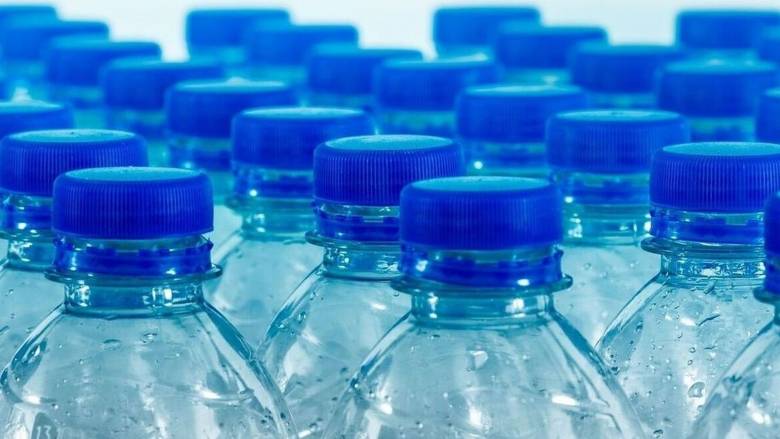Nέο τοπίο στην αγορά του εμφιαλωμένου νερού
