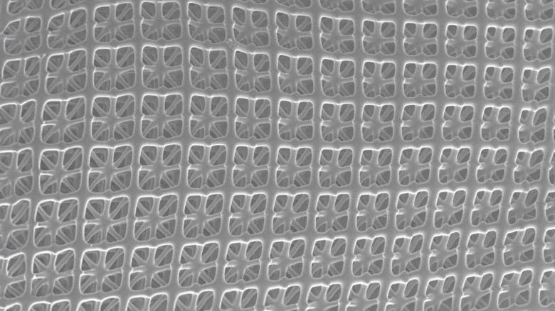 Ισχυρό σαν ατσάλι, ελαφρύ σαν φελιζόλ: Ένα νέο υλικό δημιούργησε η τεχνητή νοημοσύνη