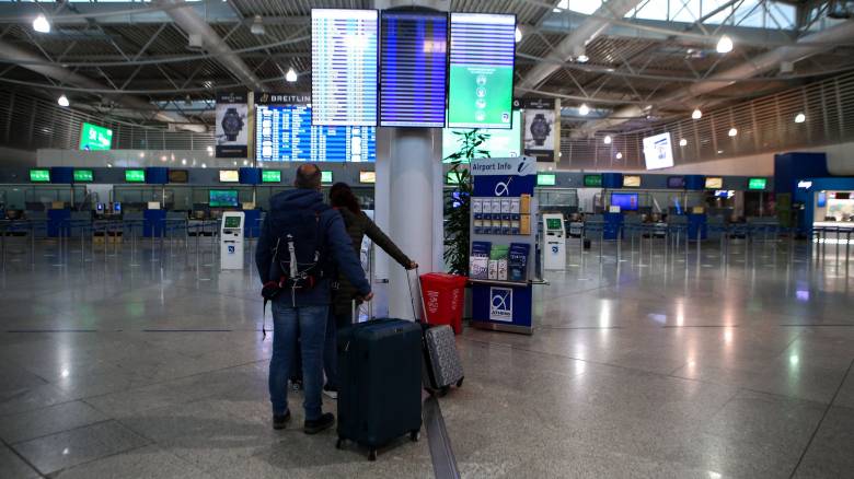 Εκπτώσεις έως 50% σε ακτοπλοϊκά και αεροπορικά εισιτήρια για τους αναπληρωτές καθηγητές