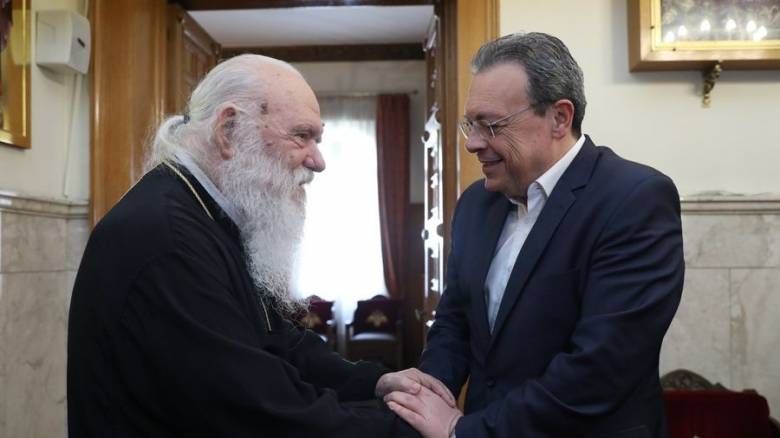 Φάμελλος στον Αρχιεπίσκοπο Ιερώνυμο: Να μεταδώσουμε μήνυμα ειρήνης και συνεργασίας