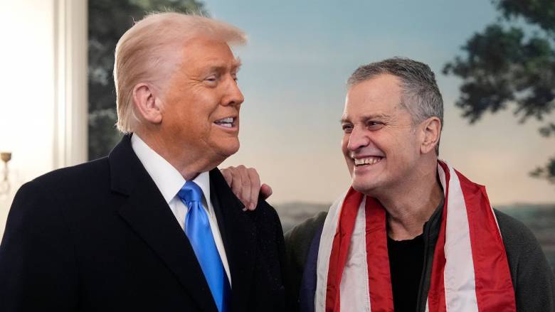 Επαναπατρίστηκε Αμερικανός που κρατούνταν στη Ρωσία από το 2021 - Θερμή υποδοχή από τον Τραμπ