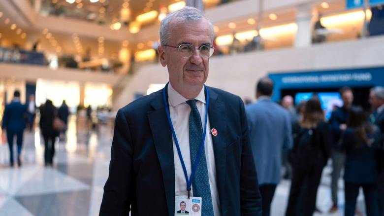 Διοικητής της Τράπεζας της Γαλλίας: «Για να αντιμετωπίσει τον Τραμπ η Ευρώπη πρέπει να ξυπνήσει»