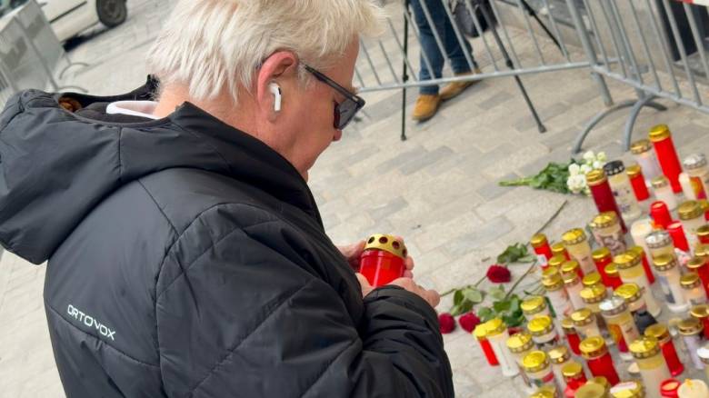 Αυστριακή κυβέρνηση για δολοφονία 14χρονου: Τρομοκρατική η επίθεση του 23χρονου