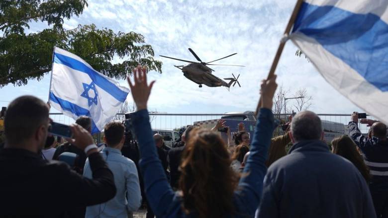 Δέκα όμηροι, αναμένεται να επιστρέψουν στο Ισραήλ αυτήν την εβδομάδα - Οι τέσσερις είναι νεκροί