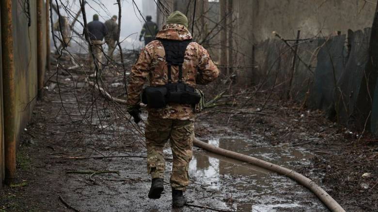 Επίθεση των Ρώσων σε ενεργειακή υποδομή στην Οδησσό - Η Μόσχα λέει πως ανακατέλαβε εδάφη στο Κουρσκ