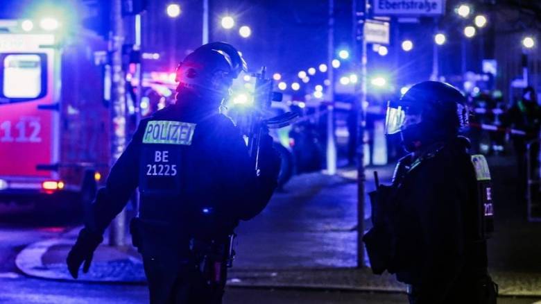 Επίθεση με μαχαίρι στο μνημείο του Ολοκαυτώματος στο Βερολίνο - Ένας σοβαρά τραυματίας