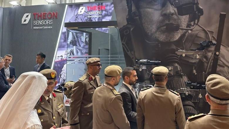 Ισχυρή παρουσία της ΤΗΕΟΝ στη διεθνή έκθεση IDEX 2025 στο Αμπού Ντάμπι