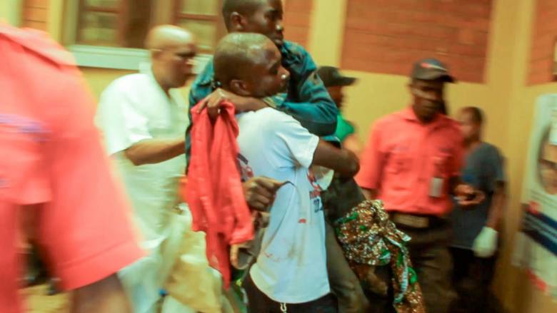 Εκρήξεις σε συγκέντρωση ανταρτών στο Κονγκό - Δεκάδες νεκροί και τραυματίες