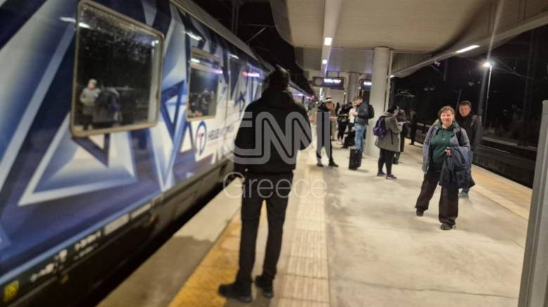 Πρόβλημα στο βραδινό Intercity Θεσσαλονίκη - Αθήνα: Οι επιβάτες κατέβηκαν στο Λιανοκλάδι