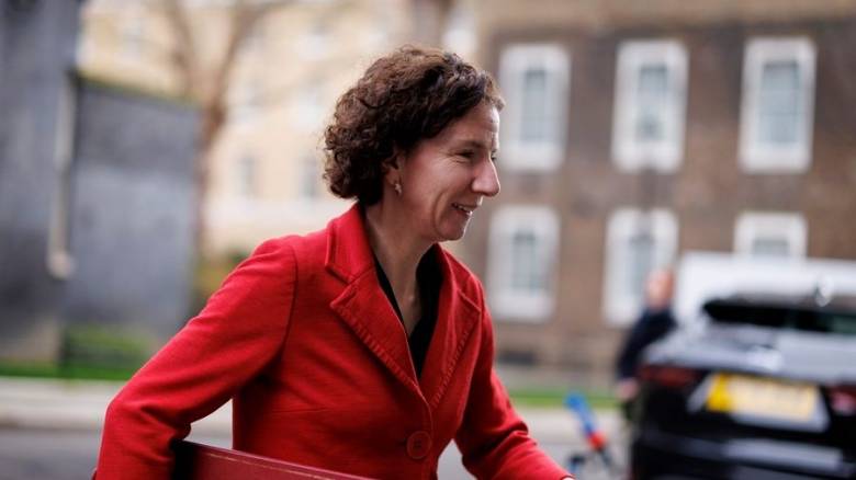 Βρετανία: Παραίτηση υπουργού μετά τις περικοπές σε δαπάνες διεθνούς ανθρωπιστικής βοήθειας