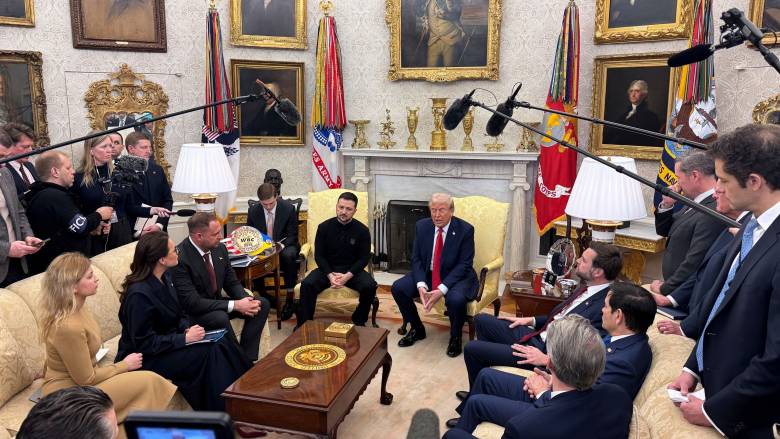 Τα τρία λάθη του Ζελένσκι και το παρασκήνιο της επεισοδιακής συνάντησης με τον Τραμπ