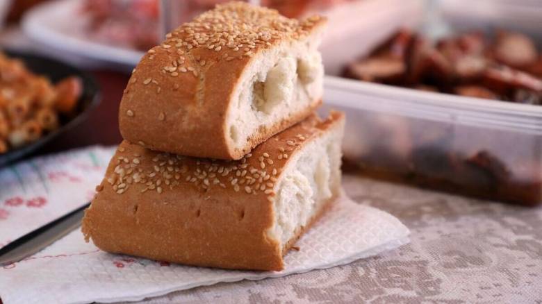 Καθαρά Δευτέρα: Πόσο θα κοστίσουν η λαγάνα και ο χαλβάς