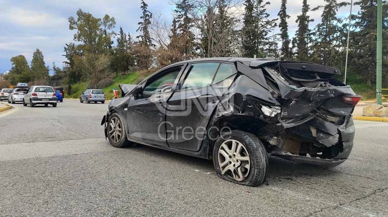 Πώς έγινε η φονική καραμπόλα στην Κατεχάκη: Μητέρα, πατέρας και γιος οι νεκροί του τροχαίου