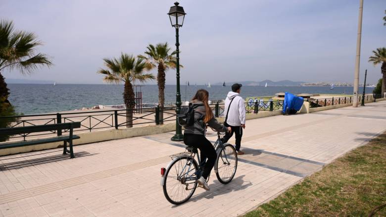 «Καλά 20αρια»: Η ανάρτηση Τσατραφύλλια για την αλλαγή του καιρού