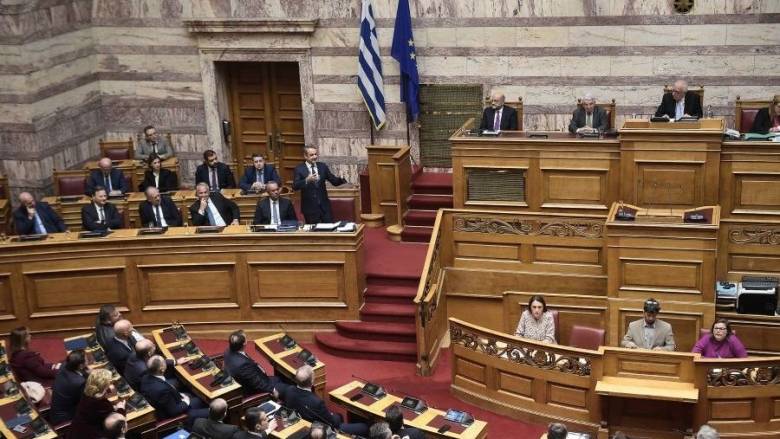 Ξεκίνησε η συζήτηση στη Βουλή για την πρόταση δυσπιστίας - Η διαδικασία και το χρονοδιάγραμμα