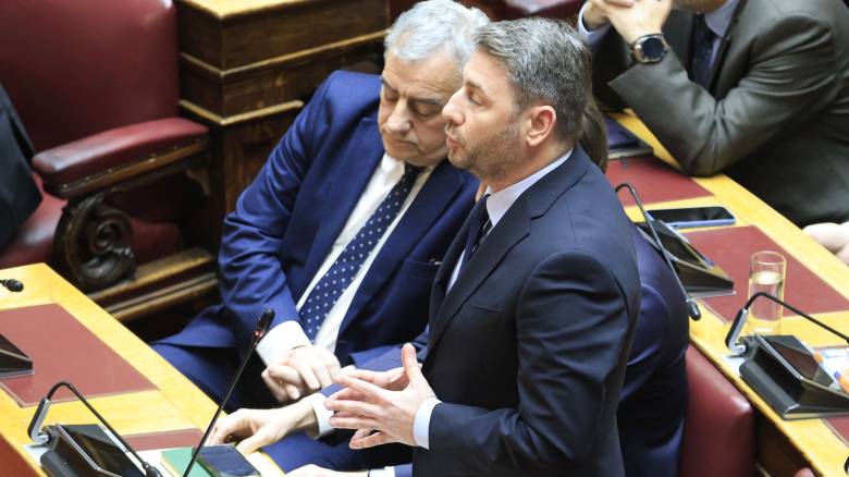 Πρόταση δυσπιστίας - Ανδρουλάκης: Μνημείο εγκληματικής ανικανότητας οι πράξεις της κυβέρνησης