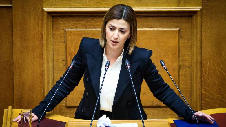 Πρόταση δυσπιστίας - Αγαπηδάκη: Είμαστε μαζί με τους γονείς και τους συγγενείς των θυμάτων