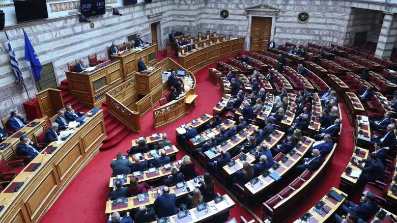 Τέμπη: Διαβιβάστηκε στη Βουλή η δικογραφία για Καραμανλή-Σπίρτζη - Τι προβλέπεται να γίνει