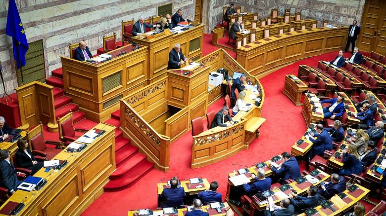 Πρόταση δυσπιστίας: Επεισόδιο με προσωπικούς χαρακτηρισμούς μεταξύ Κωνσταντοπούλου – Βορίδη