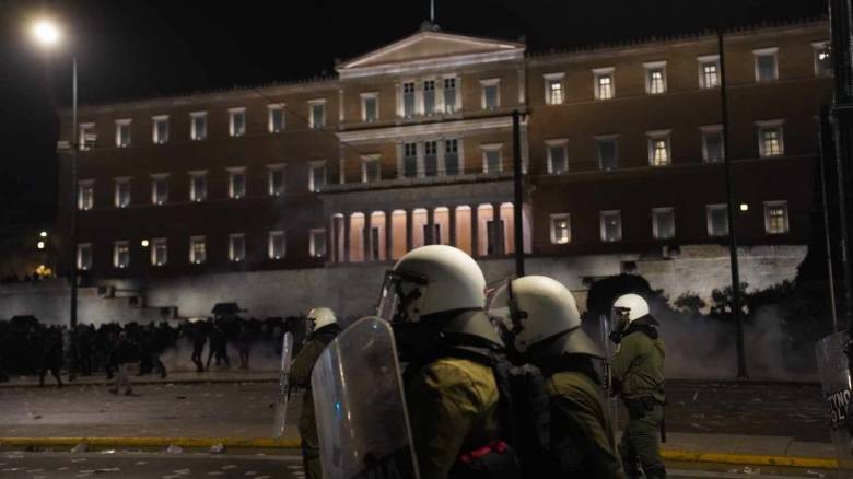 Τέμπη: Από τις εκδηλώσεις μνήμης στα επεισόδια στο Σύνταγμα - Νέες συγκεντρώσεις την Παρασκευή