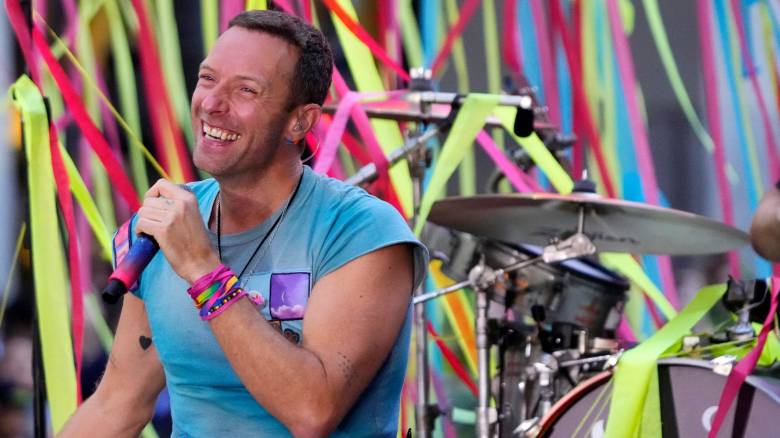 Coldplay: H προειδοποίηση του Κρις Μάρτιν μετά το viral βίντεο με το παράνομο ζευγάρι