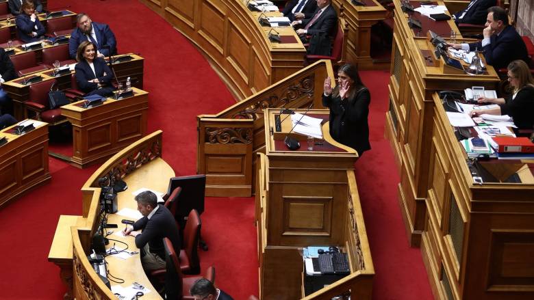 Νέα «έκρηξη» στη Βουλή με Κωνσταντοπούλου, Μπακογιάννη και Δουδωνή