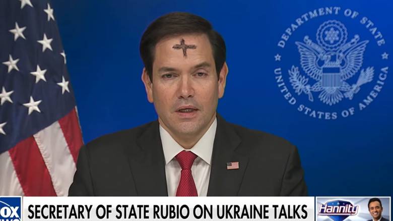 Μάρκο Ρούμπιο: Γιατί εμφανίστηκε με σταυρό στο μέτωπο ο Αμερικανός ΥΠΕΞ