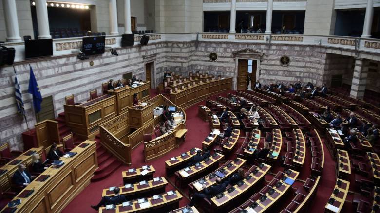 Άρση της ασυλίας των βουλευτών Π. Δουδωνή και Οζγκιούρ Φερχάτ, εισηγείται η Επιτροπή Δεοντολογίας